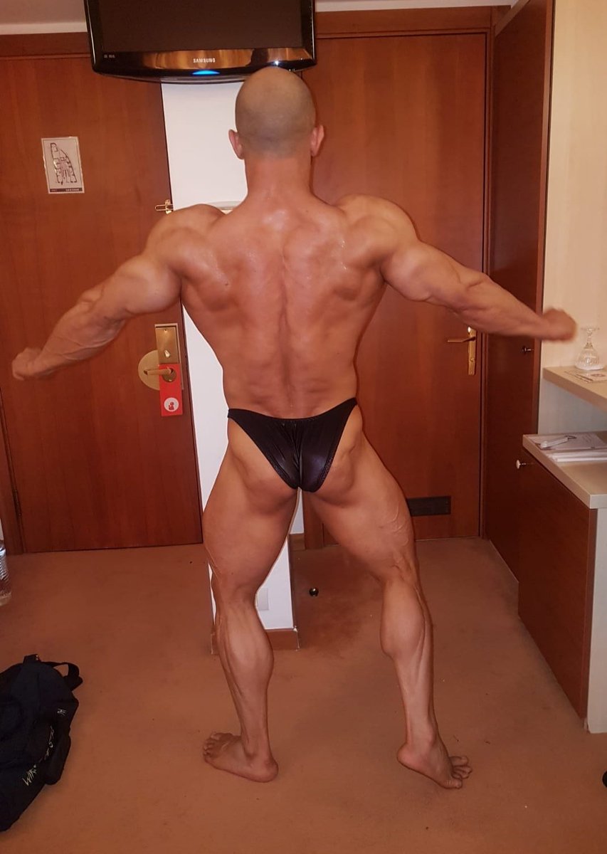 Ioan_Cojocari's tweet image. Bodybuilding 💪💪

#bodybuilding 
#romaniamusclefestpro