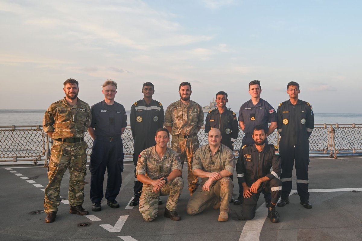 Indian Navy's indigenous stealth frigate #INSSahyadri participates in Maritime Partnership Exercise with #UK 'Littoral Response Group South' comprising #RoyalNavy ships RFA Argus and RFA Lyme Bay. 

Tactical manoeuvres, boarding ops, surface engagement against simulated…