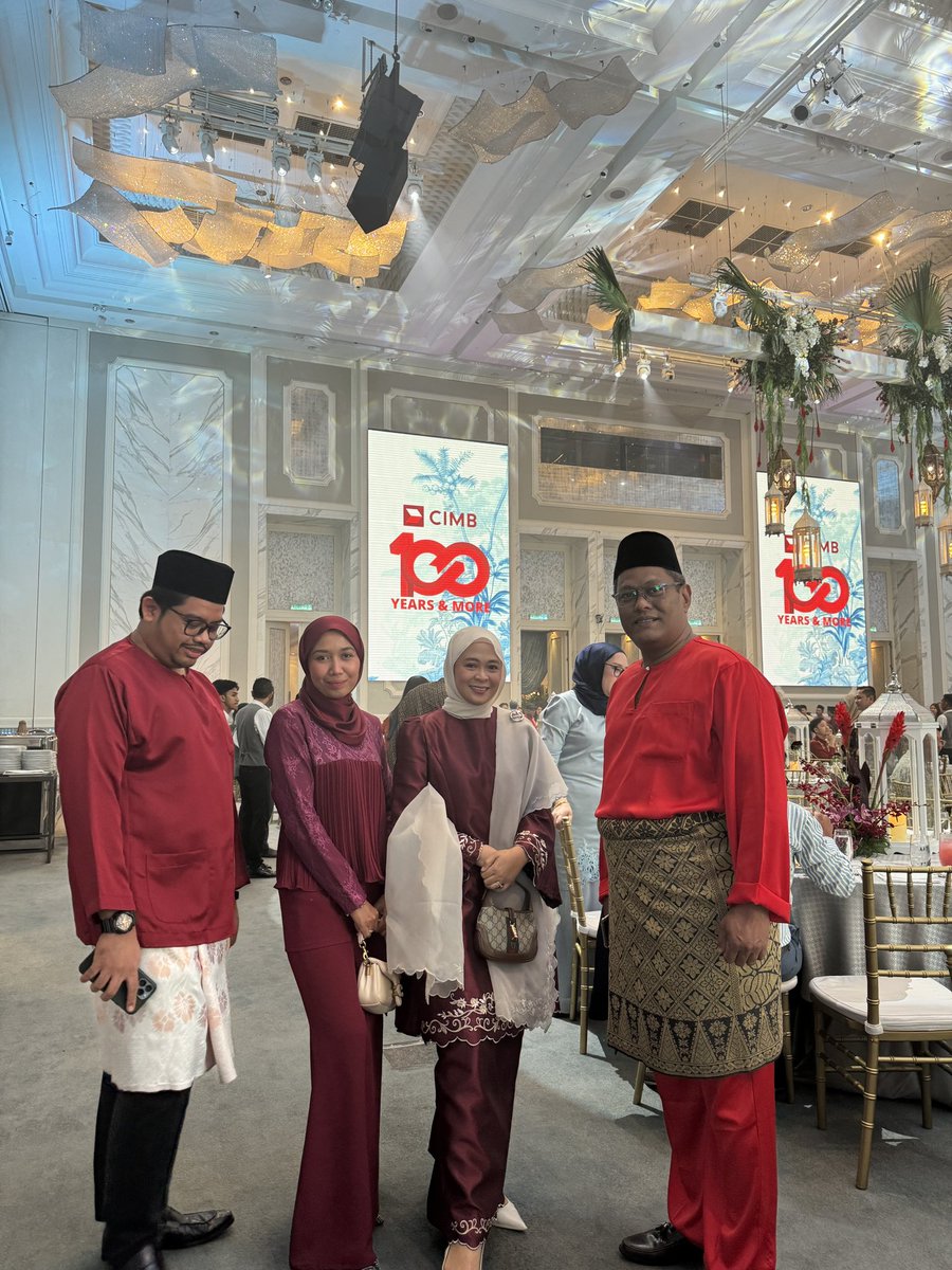 LaDonze's tweet photo. melihat kewah https://t.co/QgBV2PVRTn