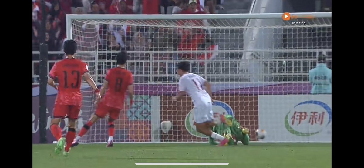 Gacorrrrr, Shin tae yong full senyum. Indo (2)- korea (1) babak 1.

Kali ini urusan Korea belakangan, garuda paling utama🫶🏽🥰