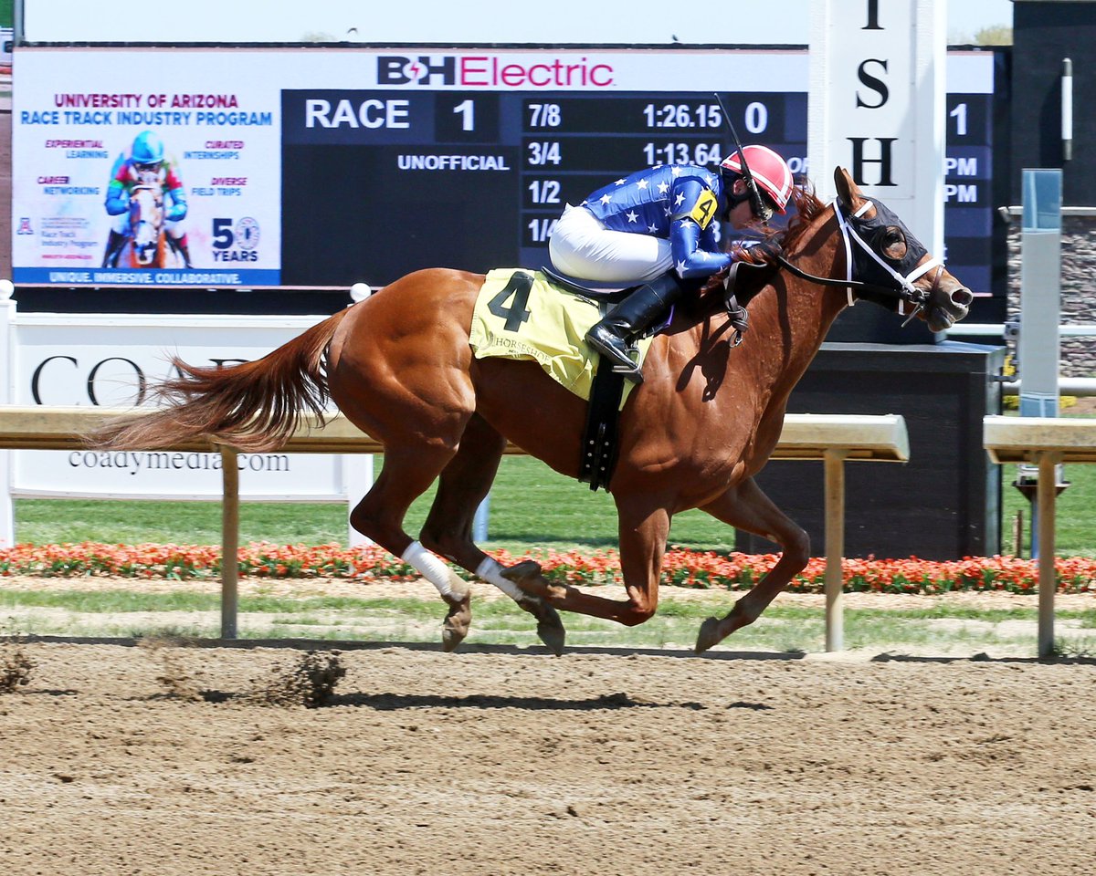 The $350,000 @keenelandsales Sept. Yearling 2022 buy, SILK (Curlin), under a smooth ride by @jockeypedrozajr, takes the Maiden Fillies Mile as the 1/2F for @bradcoxracing in her fourth run to kick off the @HSIndyRacing card on a sunny Thursday. #RaceLikeACaesar