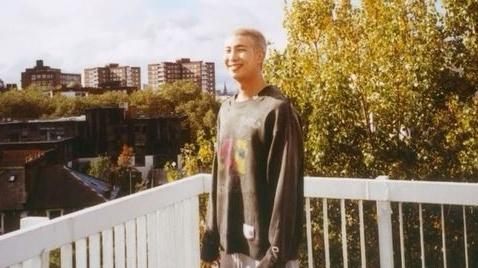 cheonsa_the8's tweet photo. #RM #RightPlaceWrongPerson
 Right Place, Wrong People because we are only born into a society that likes to judge. https://t.co/Lu5D7q4HMZ