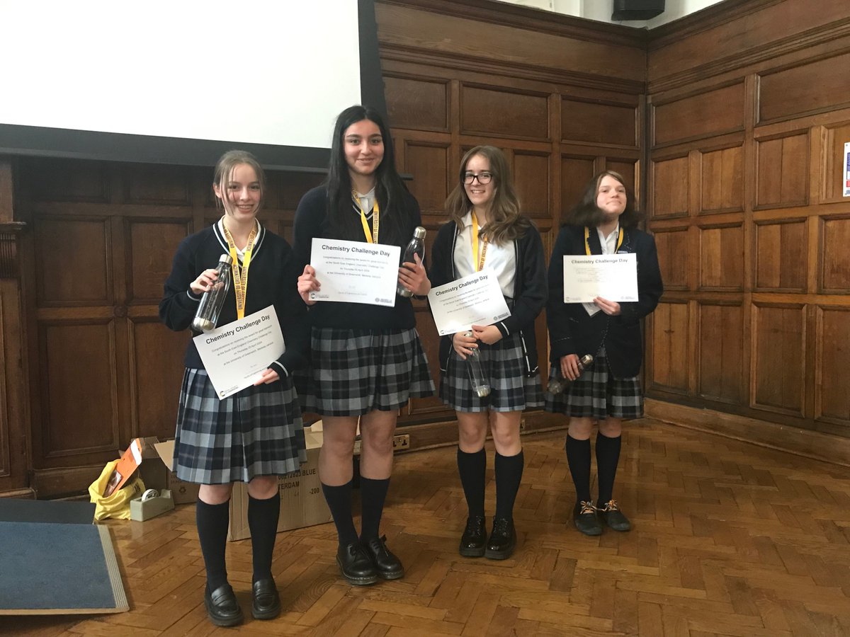 ChemistryLpgs's tweet photo. Proud of Team LPGS who won the teamwork award at the @RSC_EiC Top of the Bench Regional challenge day @UniofGreenwich today! https://t.co/qaUEU7Ib5q
