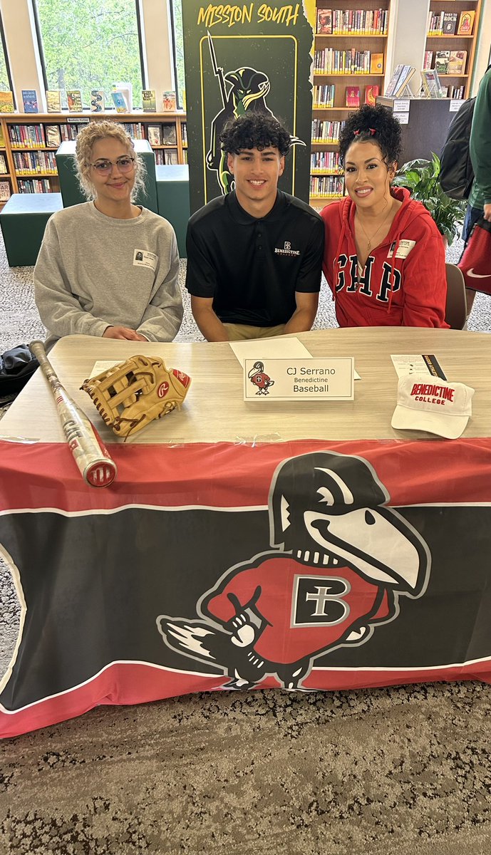 Very excited for this guy. <a href="/cjserrano_17/">C.J. Serrano</a> signed his NLI today to play baseball at Benedictine College. Extremely happy for him and his family! 
<a href="/SMSouthTDain/">Dr. Todd Dain</a> 
<a href="/SMSRaidersAD/">Mark Mahoney</a>