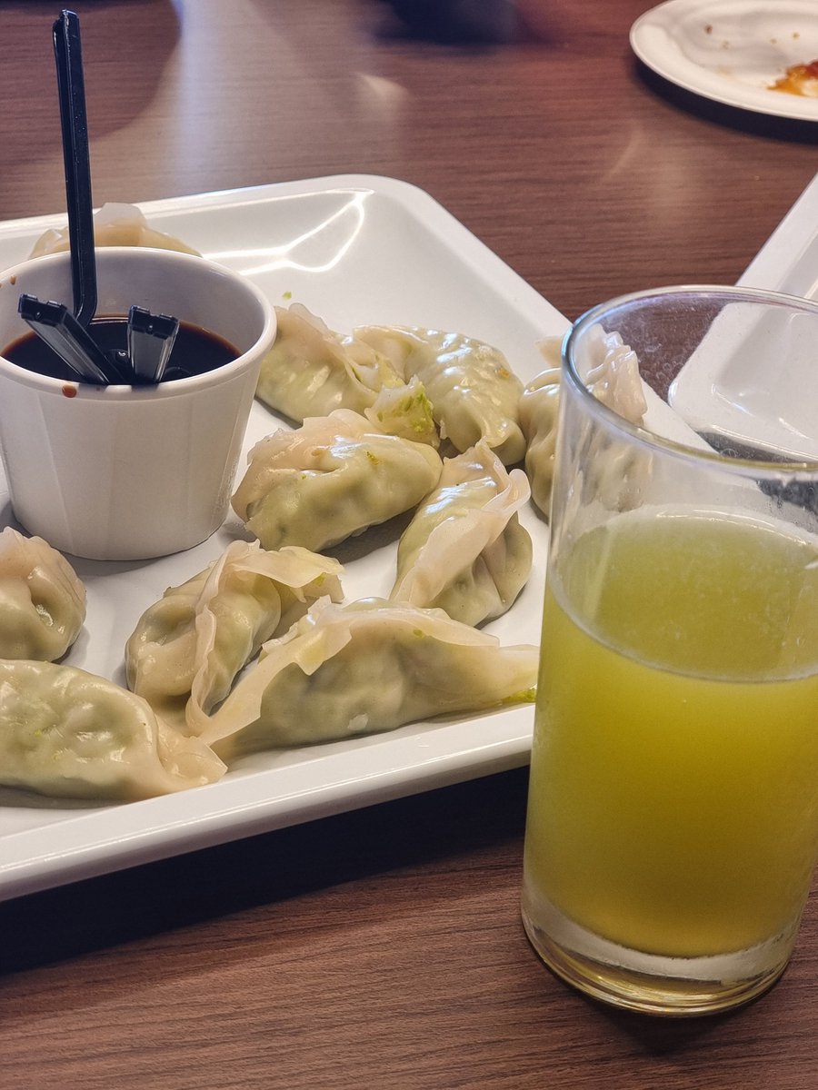 TrinityU_EAST's tweet photo. Student leaders, staff, and faculty come together in Skyline for a delicious taste-testing session from Chartwells in preparation for the upcoming AAPI Special Celebration for graduating seniors on May 10th. Thank you for joining us! https://t.co/8icphHnx76
