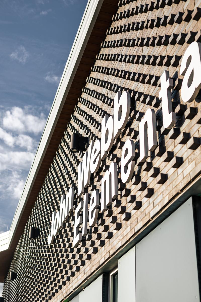 HeartlandBrick's tweet photo. Have you seen the winners of the 2023 Brick in Architecture Awards? You don't want to miss our latest release - the Best in Class winners look book! Check out our latest blog for more: https://t.co/BkDfkWxw3i
#architecture #buildwithbrick #architectureinspiration https://t.co/RBdIeWQlnJ