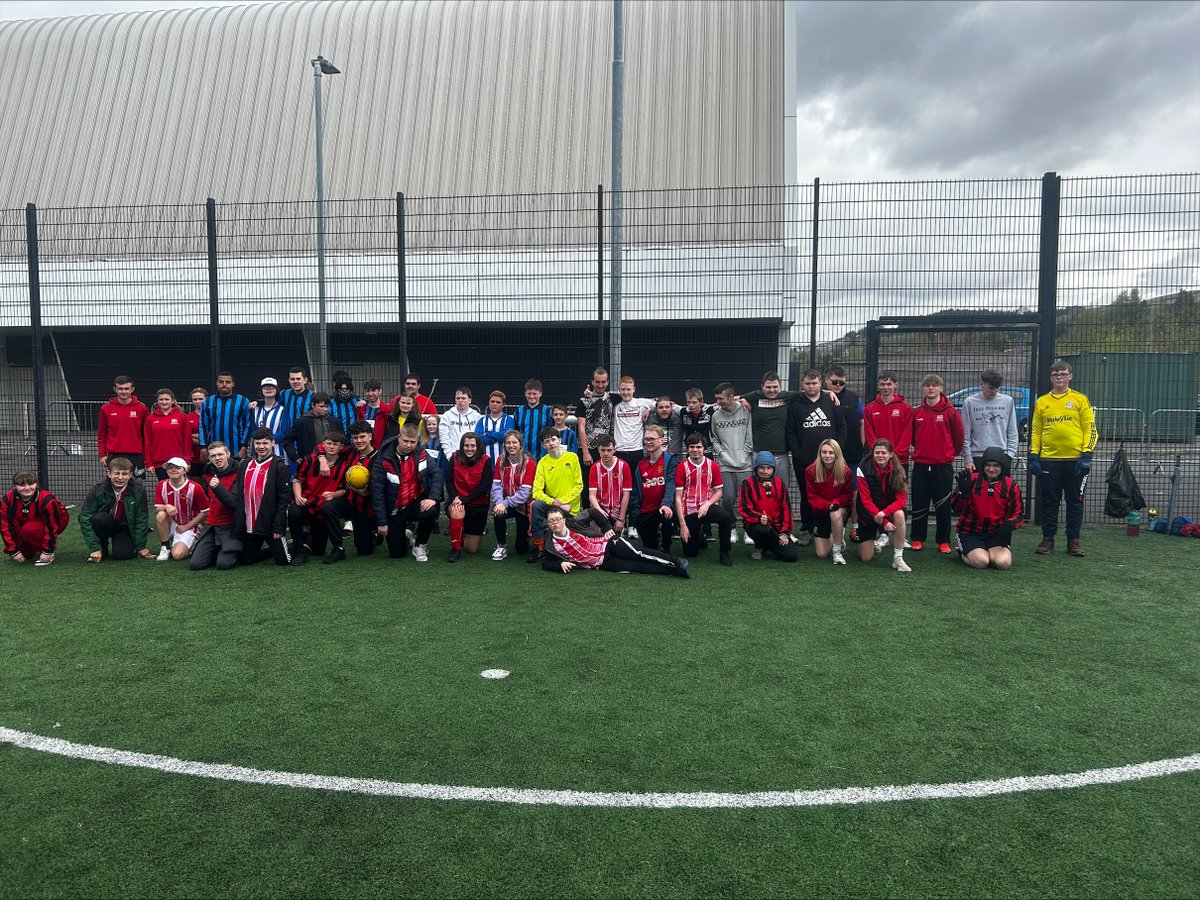 Penycwm's tweet photo. An excellent day of football fun with our friends from @coleggwent,@ebbwfawr,@fields_trinity. Thanks @dsw_bg &amp; @ALSportDev for supporting us. Congratulations to the winners but everyone should be proud as you all represented your schools and colleges very well. #footiefun⚽️ https://t.co/rANv9y8KDl