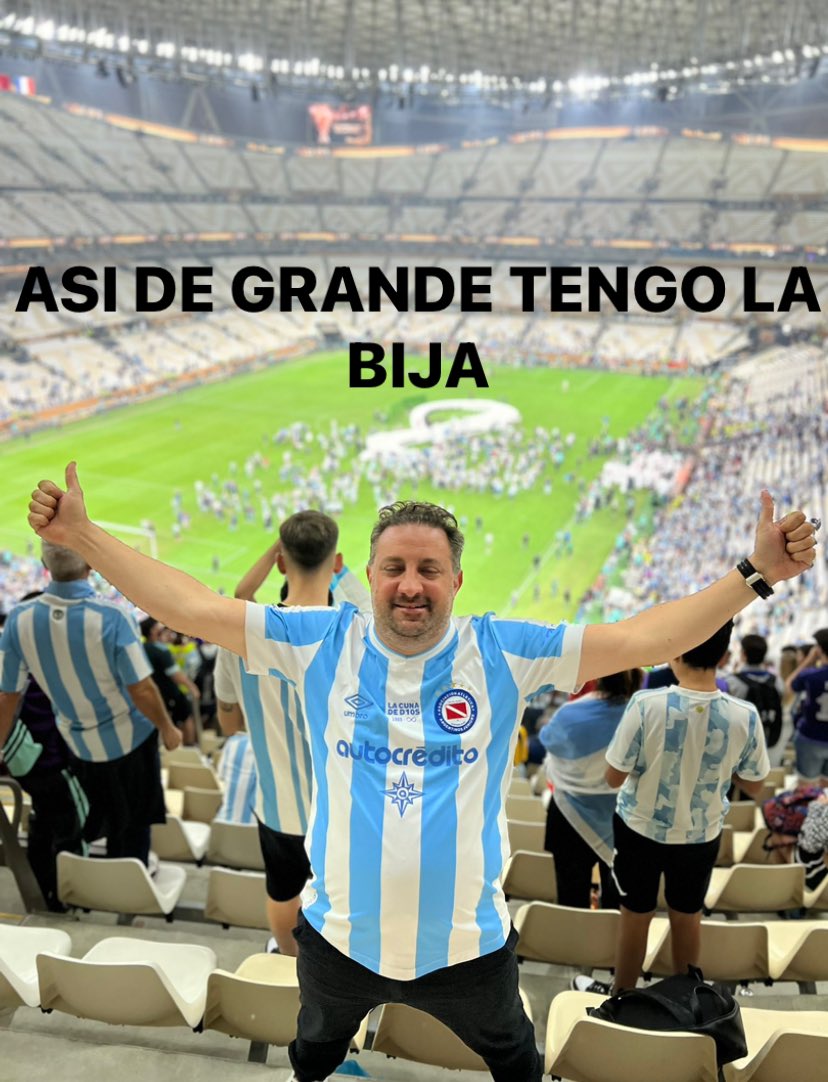Lecanista's tweet photo. ✅ Micros gratis (lloran las putitas de #Vélez)
✅ Predio Europeo
✅ Inferiores de primer nivel 
✅ Excelente elección de técnicos 
✅ Estafó a Racing 
✅ Vendió al mercenario de Redondo que no quería renovar por 5 palos 
✅ Compró a Lescano y Gondou
✅ Llegando a 25000 socios https://t.co/UvvCbUTQyo
