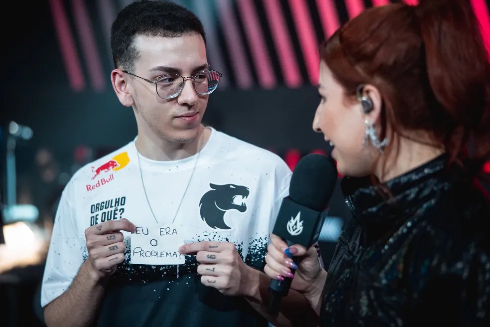 RED_clipes's tweet photo. 🚨 STAFF DA RED CANIDS TÁ DE OLHO NO ZAY PARA ENTRAR NO LUGAR DE FROSTY E JOJO!.
Jogador decisivo e polêmico, ele é tudo que a RED procura e precisa.
📰- EQUIPE RED CHO
#GoRED #REDCHO https://t.co/gIU7vGEqRu