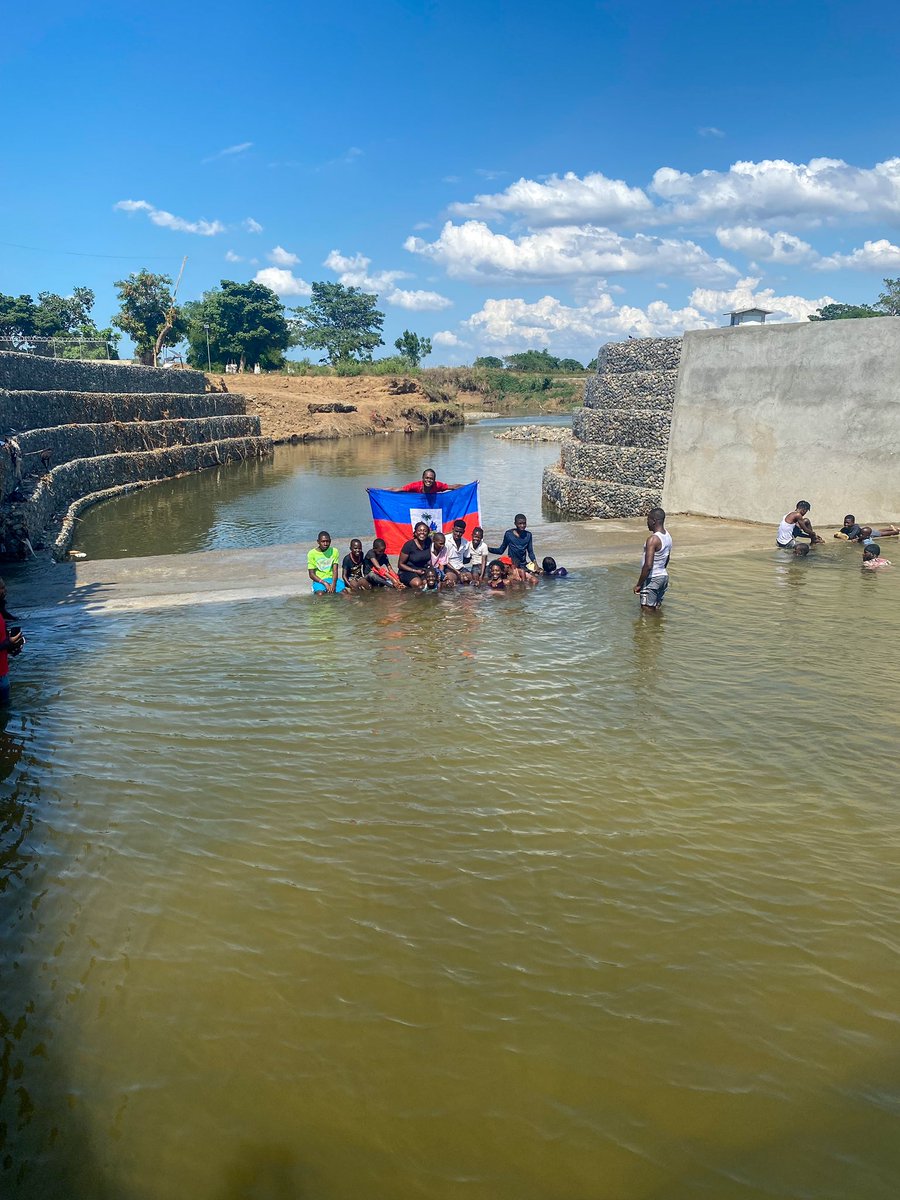 As we swam the kids were telling me how proud they were to be Haitian. They asked for a photo with the flag I brought. This canal is about agriculture but it’s also about identity. It’s a reminder of who we are, where we come from, &amp; what we can accomplish when we come together🇭🇹