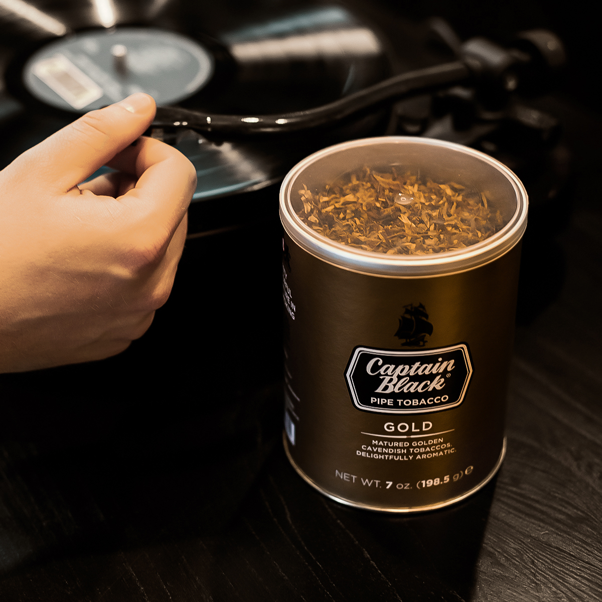 CaptBlackPipe's tweet photo. 3, 2, 1 — hit it! 🎶

What’s your favorite record to listen to while relaxing with Captain Black? https://t.co/WEMDlRtVuk