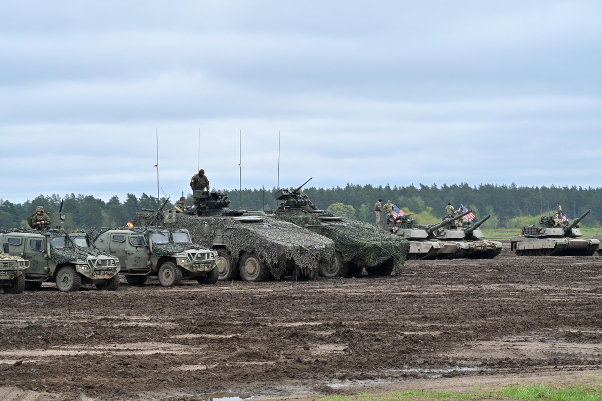 It might not be Tuesday, but we still love our Tanks...

🇺🇸 🇩🇪 and 🇪🇸 soldiers recently conducted a joint live-fire #training event during #DefenderEurope 24's exercise #SaberStrike 24, at the Bemowo Piskie Training Area, in 🇵🇱 

#StrongerTogether #StrongAndStrategic #LSGE24