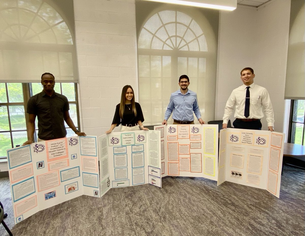 MSAT students presenting their research for Academic Excellence Day!