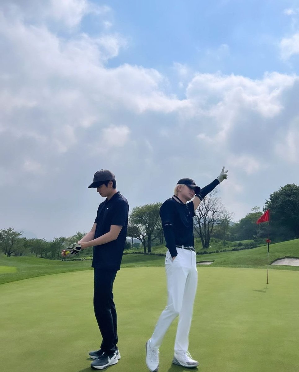 CHANWOO IN GOLF OUTFIT, i repeat chanwoo in golf outfit 😭😭😭😭😭