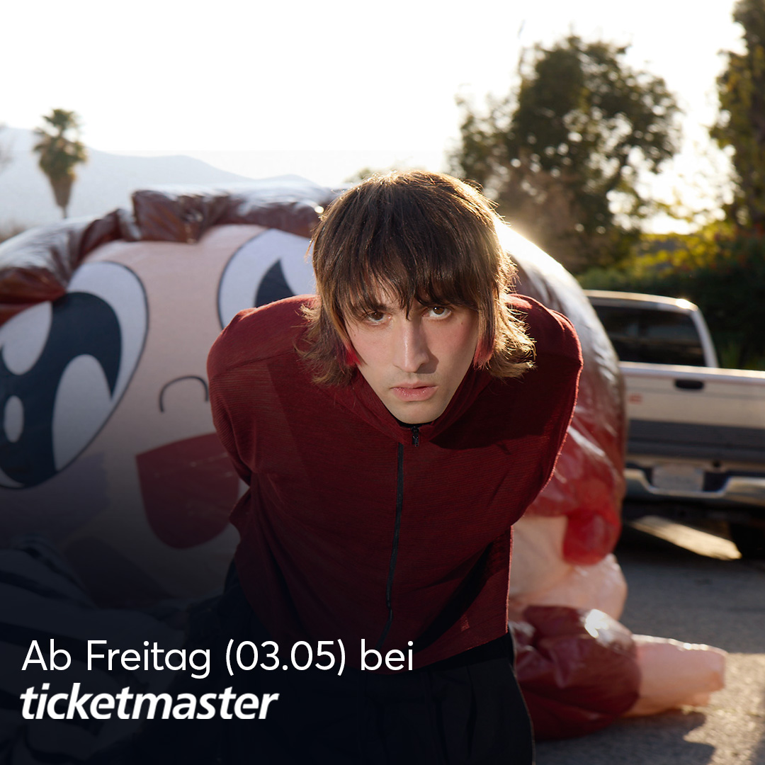 Der Grammy-nominierte Sänger @porterrobinson meldet sich mit neuer Musik und einer Welttour Anfang 2025 zurück! Mit dabei drei Konzerte in Deutschland! 🎟️ Tickets gibt es ab dem 03.05., 10 Uhr bei Ticketmaster: bit.ly/4daXhxw