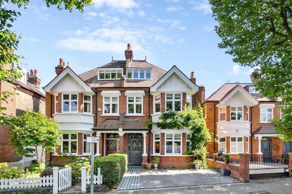 Chestertons tweet media