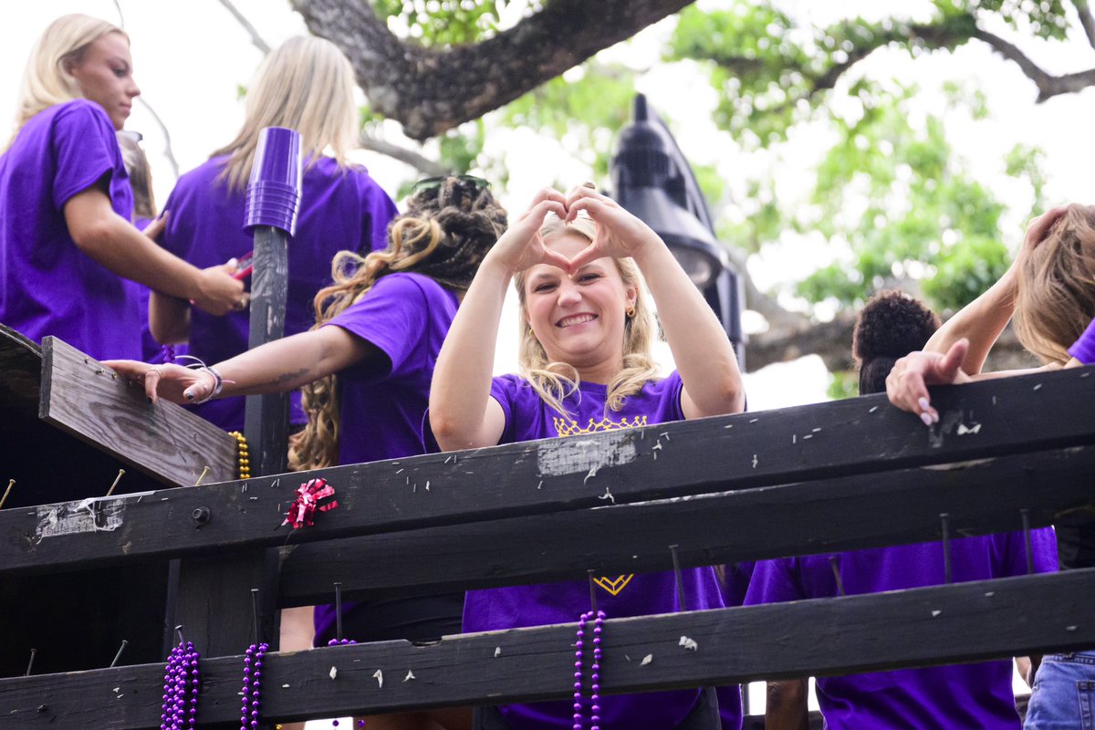 LSUgym tweet picture