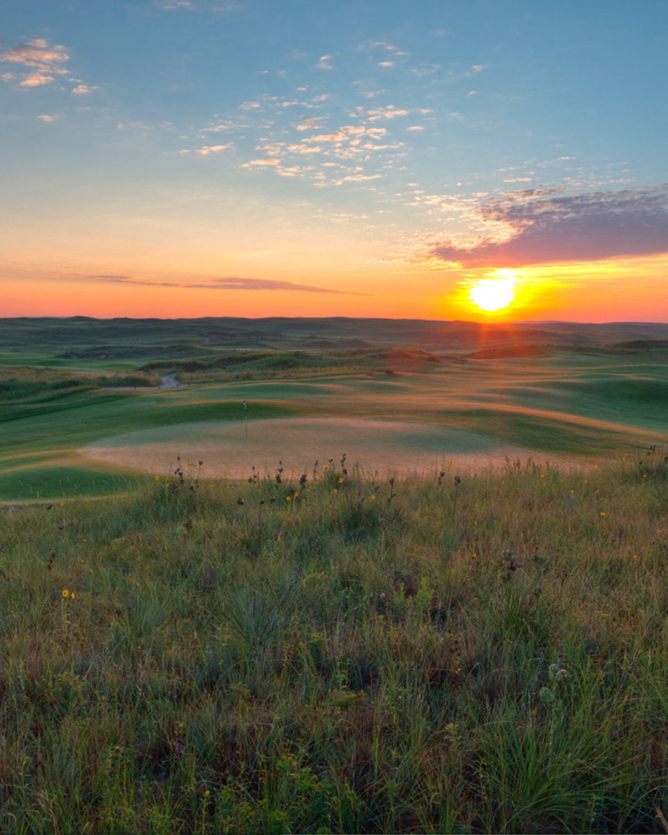 top100golf's tweet photo. World Top 100 - Top 10 Countdown 

9th - Sand Hills, Mullen, Nebraska, USA

📷 @lclambrecht

#WorldTop100 #SandHills #Nebraska #USA #GolfCourses #GolfCourseDesign #GolfArchitecture #GolfTravel #GolfUSA https://t.co/MVmZT26HoP
