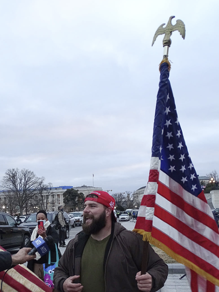 SeditionHunters's tweet photo. Matthew #ToolTimePB thought stealing a flag was a great idea! https://t.co/PNwZyv1WU6