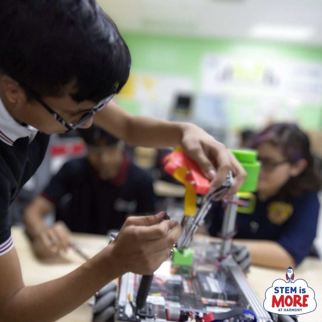 HarmonyEdu's tweet image. STEM is always better when shared with friends at Harmony - Tag a friend who makes STEM even more engaging and fun👇🌟
#STEMIsMore #EngagedLearning