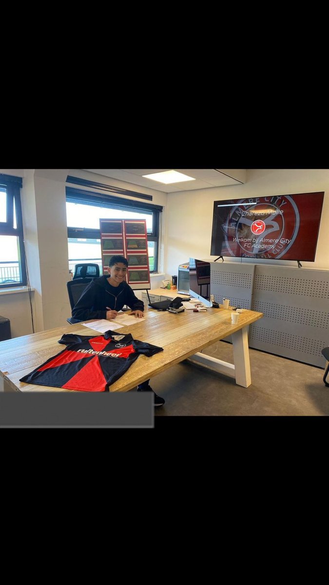 Charezo molle maakt na dit seizoen de overstap van afc Amsterdam naar Almere city veel plezier en succes gefeliciteerd 🥳📝 #almerecity #ColumbiaUniversity #algemeen #forthefuture ✨✨✨✨✨✨💯‼️