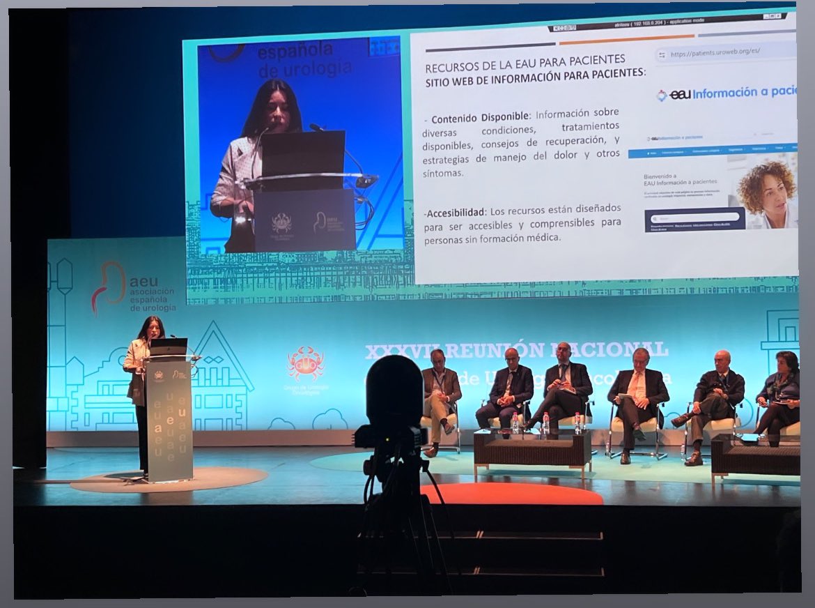 rojo_esther's tweet photo. Seguimos en la plenaria de @GUOaeu con una mesa sobre concienciación de #cáncerdepróstata. 

En mi charla actualizo la importancia de las Guías Clínicas #EAUGuidelines y las estrategias disponibles relacionadas con la defensa e información al paciente. @InfoAeu @ROC_Urologia https://t.co/126JHJnjIv
