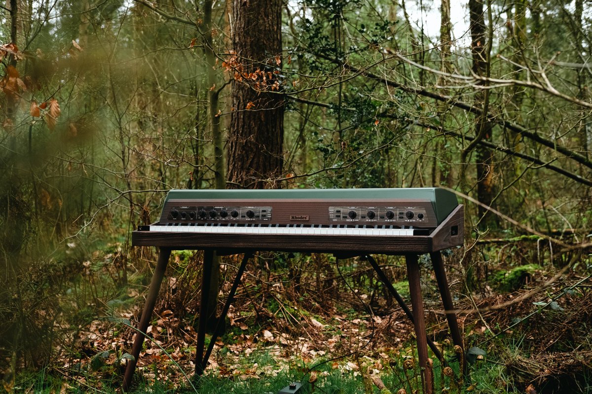 rhodesofficial2's tweet photo. Secure your Rhodes MK8 Earth Edition Today! At 21:00 BST / 16:00 EST, be on the Earth Edition page to grab one of 50 exclusive pianos.
https://t.co/uCzi3XUTvA
#rhodes #rhodespiano #rhodesmk8 #rhodesmk8earthedition #rhodesmk8ee #earthedition https://t.co/sh99vjzhTu