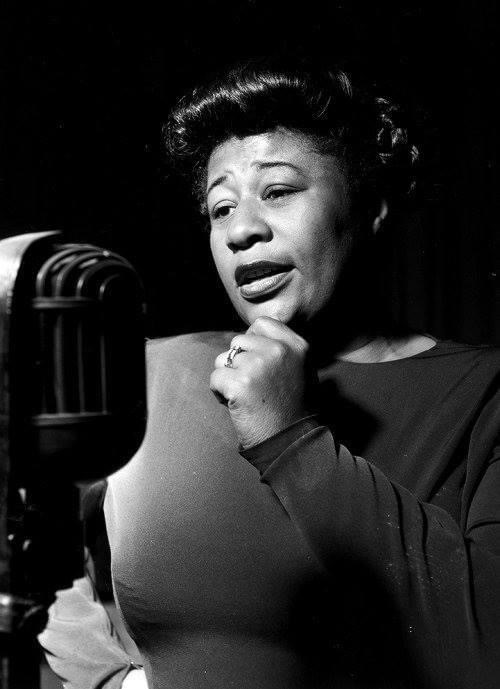 The extraordinary Ella Fitzgerald was #BornOnThisDay in 1917! (April 25, 1917 - June 15, 1996) Enjoy her exceptional voice on several of our channels:
JAZZRADIO.com/vocallegends
JAZZRADIO.com/sinatrastyle
JAZZRADIO.com/timelessclassi…

•

#EllaFitzgerald #VocalJazz #JazzLegends #Jazz