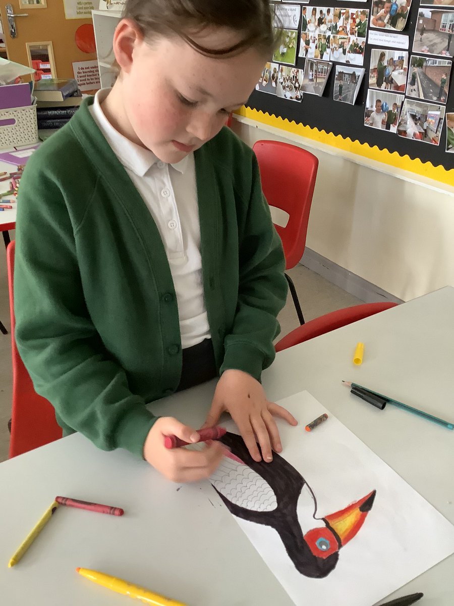 This afternoon saw us beginning to add some animals to our rainforest artwork. We began with a toucan. More exotic animals will follow next week! 🌲 🌳 🐦 @broadwayjuniors  #becreative