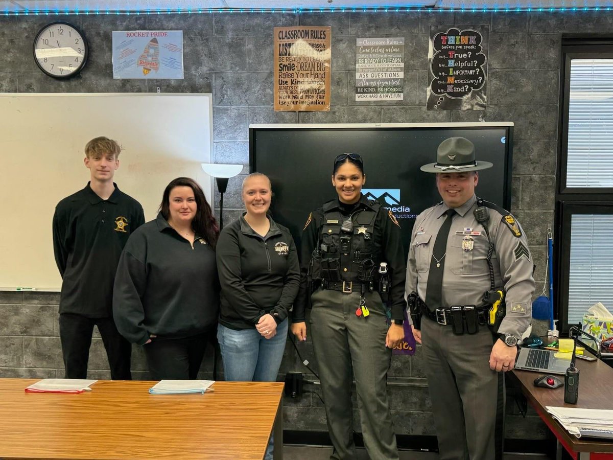Last month, Sgt. Keith Smith, Marion Post, gave a #DRIVETOLIVE presentation at Ridgedale High School in Marion County. Sgt. Smith, along with the Marion County S.O., spoke to nearly 50 students about safe driving habits.