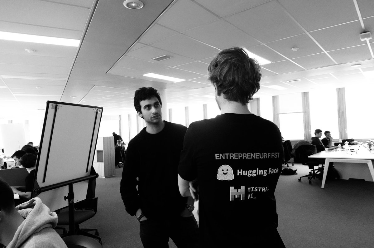 jonatzer's tweet photo. 60 hackers are currently leveraging @MistralAI’s latest models to solve real world problems at Plateau de Saclay, where @arthurmensch ’s  journey started #llmhackparis https://t.co/Y7uz7WYedp