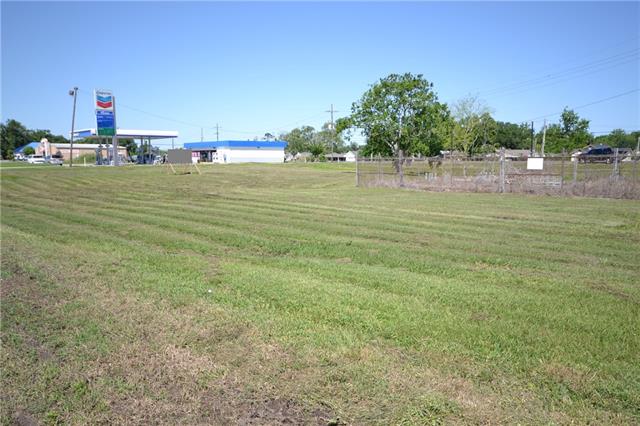 17174 Highway 90 Highway, Des Allemands, Louisiana 70030 - Commercial Land on Non-Flood Zone in Des Allemands for Sale at $249,900
Don't Miss this Opportunity to Put Your Business Across the Street! 
Click Here: kinlerbellew.com/property/non-f…
#CommercialLand #commercialrealestate
