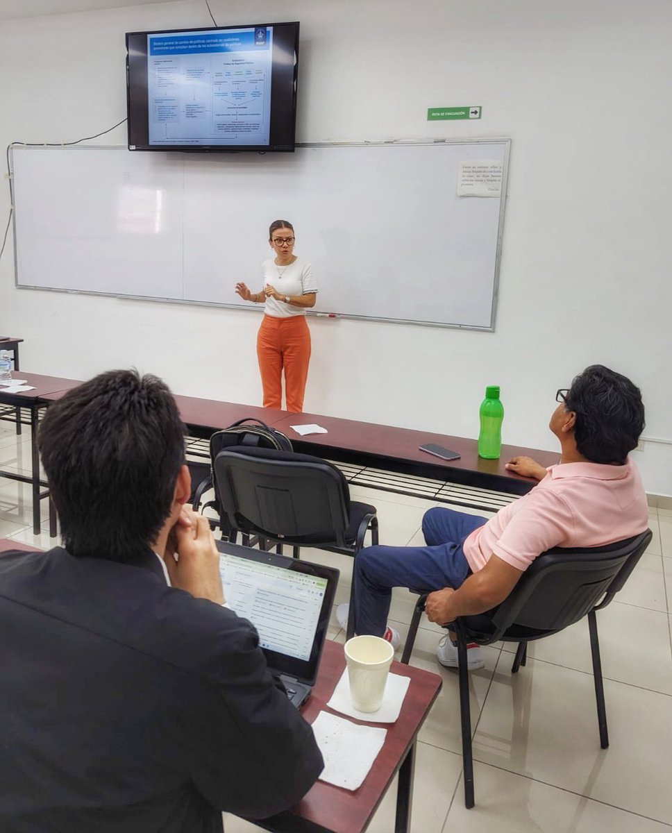georginart's tweet photo. Realizar un posgrado no solo es una meta personal, sino también una oportunidad para ser agentes de cambio en México, diseñando soluciones éticas y escalables para un país más próspero y con un fuerte compromiso social. Estancia #Posdoctoral #CONAHCYT @ICGDE
#NoSinMujeres https://t.co/Kfw8j3tYQs