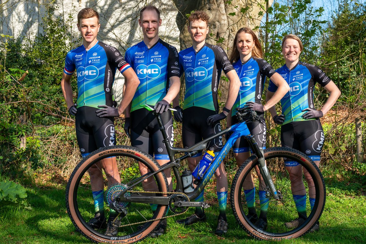 Aktie💥
Zaterdag: Tim en Rozanne rijden in Sundern op het Megasport Festival 🇩🇪

Zondag: Tim, Teus en Gerben staan aan de start van de Roc d'Ardenne 🇧🇪

Zondag: Mariëlle start haar gravel seizoen bij Gravel Fondo Limburg 2024 🇳🇱

📷 @HRVeldkamp