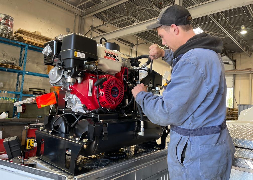 WorkTruckWest's tweet image. Check out these behind-the-scenes photos of our upfit technician, Cole, as he installs a VMAC G30 Air Compressor and Western M1000 Mule Crane on a 2024 Ram 2500 8' Mechanics Service Truck! #WorkTruckWest #NeedsMet #servicetruck #worktruck #vmac #westernmule