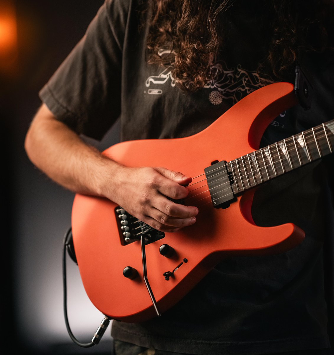 Finished in a Satin Lambo Orange and infused with features like Stainless Steel frets and a through-body three-piece maple neck with graphite reinforcement — the American Series SL2 is catered to high-velocity playing. See the full rundown: bit.ly/4aR3Gwn