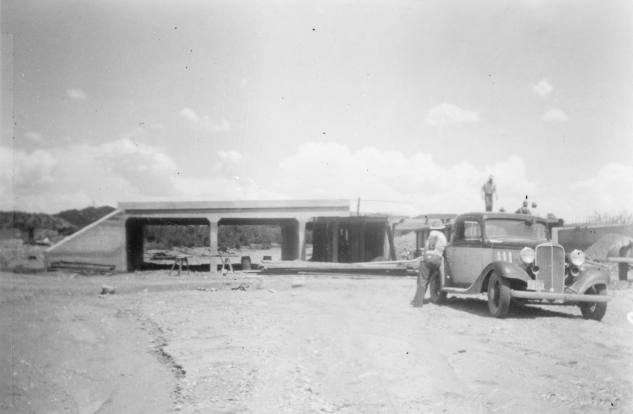 It's #TriviaThursday!
What Arizona highway was borne out of an old and much used trail and wagon road along the eastern side of Gila River?
We'll reply to this tweet with the answer this afternoon.