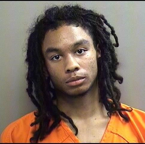 17-year-old Julian Howard identified as the suspected shooter in fatal shooting at Arlington Bowie.

He is facing a murder charge for the shooting death of 18-year-old Bowie student, Etavion Barnes.
