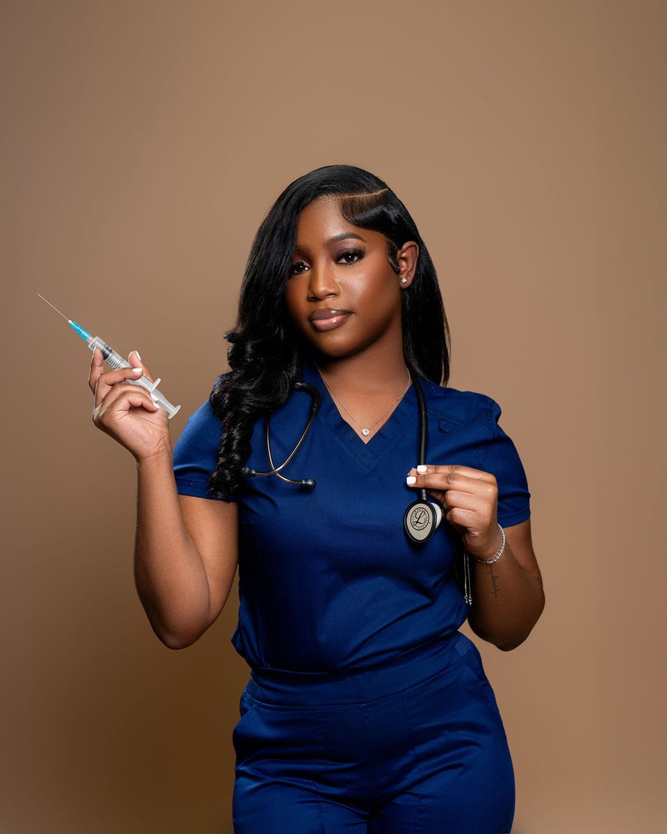 xo_angieex's tweet image. She’s a license hotter 🩺💅🏽 #Registerednurse #lpntorn