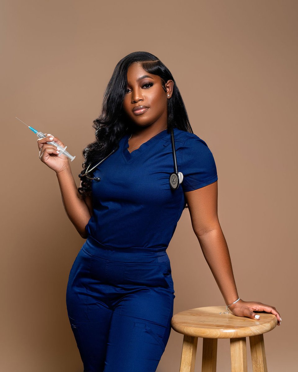 xo_angieex's tweet image. She’s a license hotter 🩺💅🏽 #Registerednurse #lpntorn