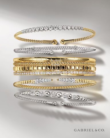 We’ve got all of these stackable bracelets in store !!🤩🤩 Stop in and grab your favorites before your next outing!! 

#itsaraywardring #bracelets #loveishere  #preferredjeweler #thinkrayward #ardmoreok #shoplocal