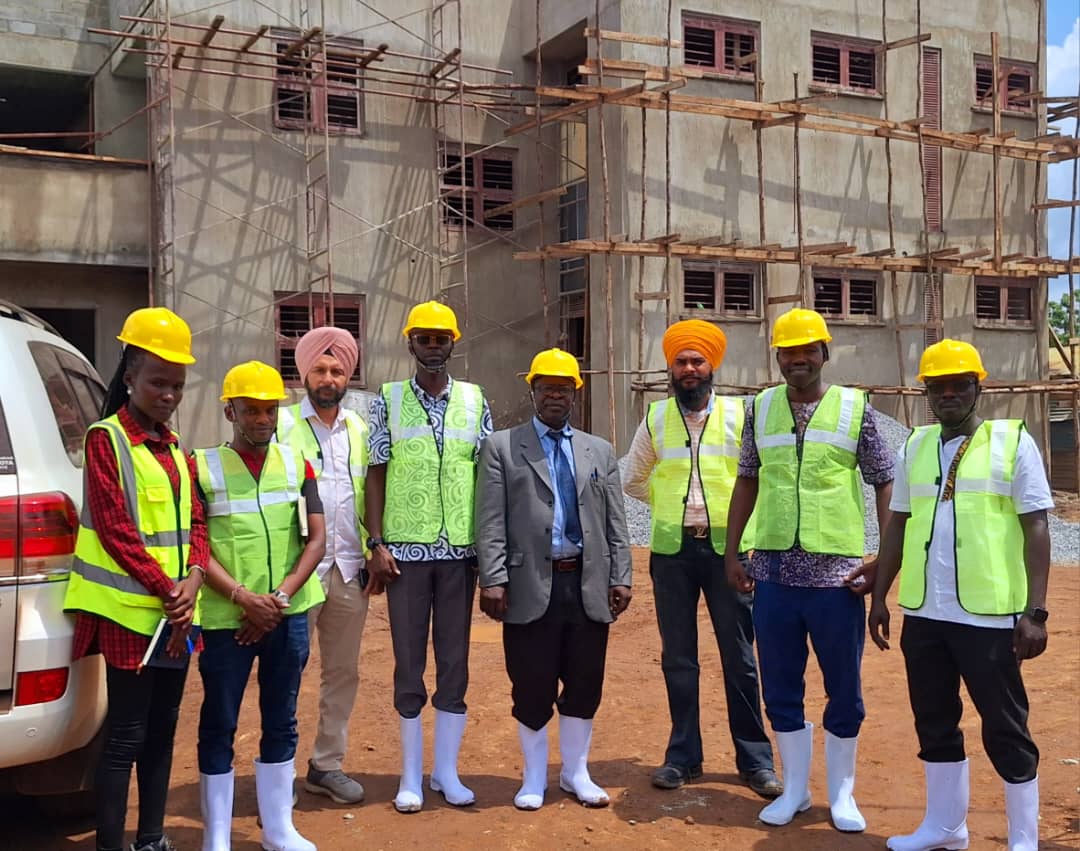 Today l paid a monitoring visit to the construction site of a satellite laboratory at Lira Regional Referral Hospital to assess the progress. The 3.9bn facility is set for completion by the end of August 2014. I made emphasis on quality and value for money.