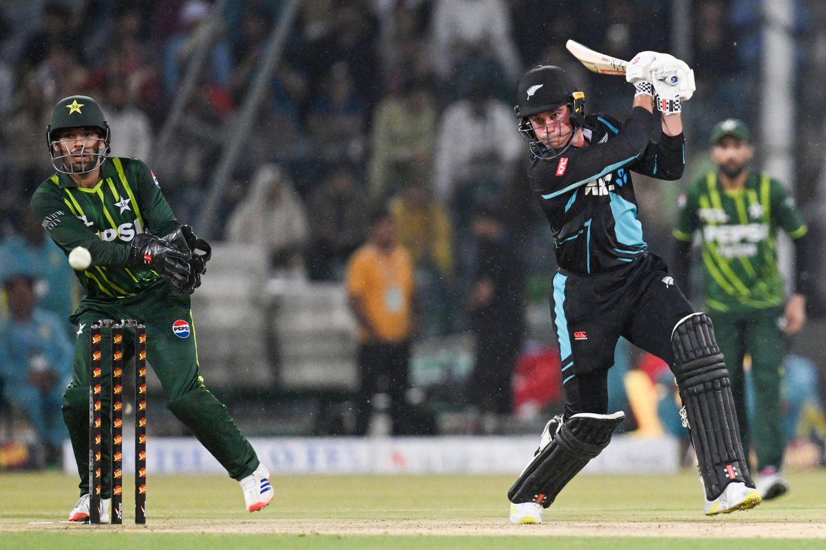 New Zealand put up a fighting total on board in the fourth T20I 👊 #PAKvNZ 📝: bit.ly/3JAl0tm