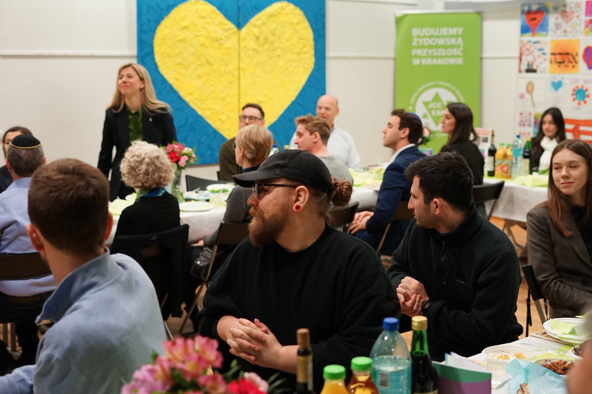 This Passover, JCC Krakow hosted 5 seders w/ 255 participants.

We were joined by:

🇺🇸Congressmen <a href="/USRepKeating/">Congressman Bill Keating</a>, <a href="/RepNateMoran/">Congressman Nathaniel Moran</a>, <a href="/CongressmanKean/">Congressman Tom Kean</a> Jr.

🇺🇦 Vice Consuls I. Yaremchuk &amp; V. Kuzmin.

Days/hours after <a href="/USCongress/">USCongress</a>, <a href="/SenateFloor/">U.S. Senate Updates</a> passed law to support Ukraine w/ $61billion!