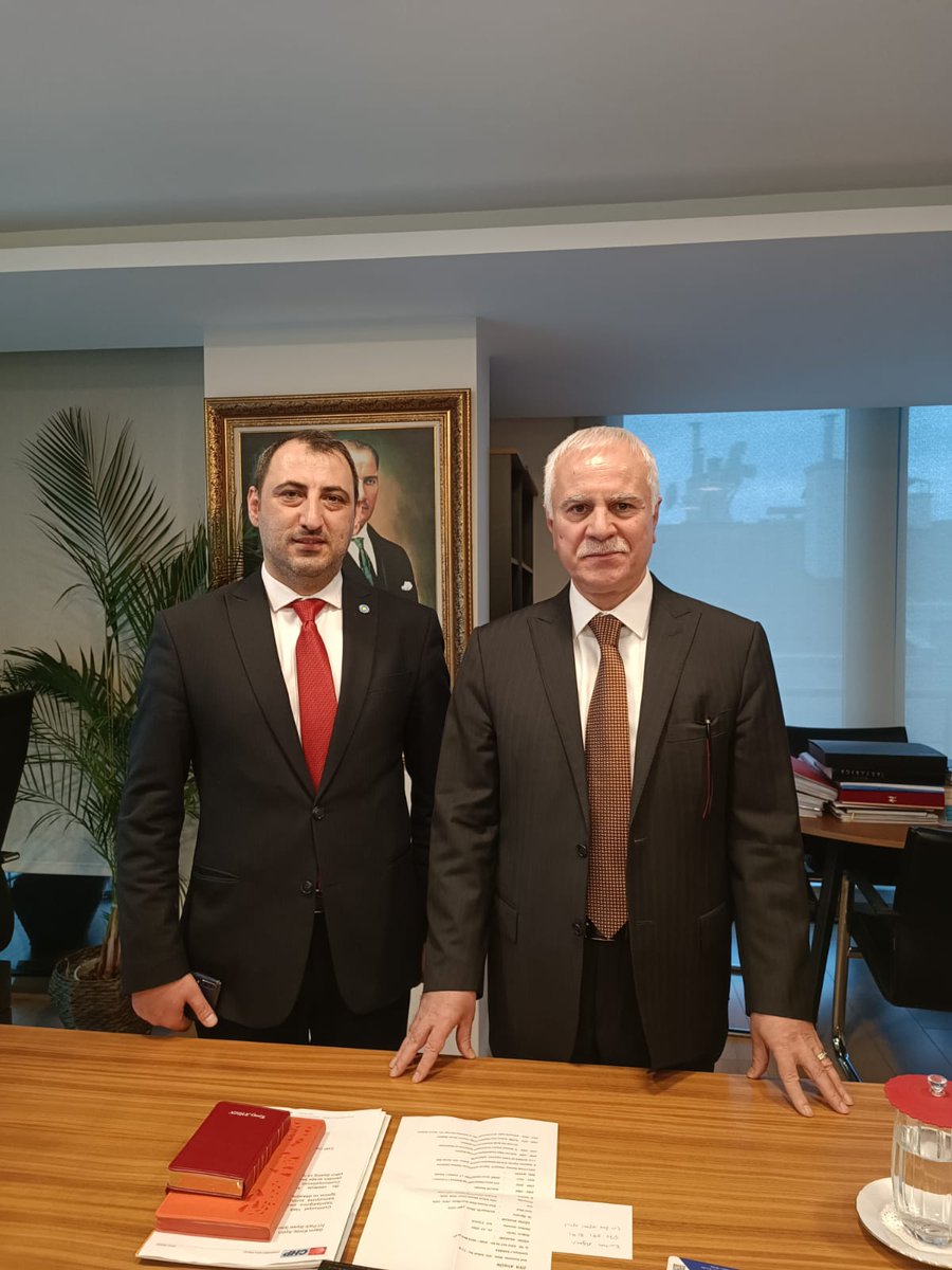 İyi Parti üst kurul delegesi olarak, desteğimi ve oyumu Sn. <a href="/korayaydintr/">Koray Aydın</a> Bey'e olduğunu ve  Partimizin tekrar ilk gün ki heyecana kavuşacağımızı düşünüyorum..