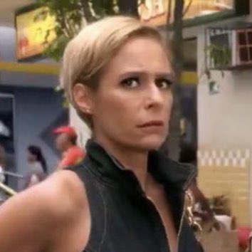 as pessoas falando q a bruna marquezine decaiu pq tá namorando o joao guilherme sendo que... tipo assim... ela já namorou o neymar!!!!!