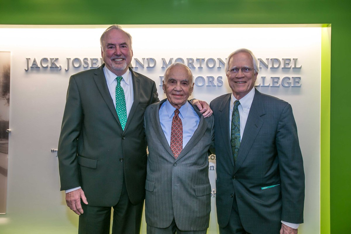 #TBT to the Mandel Honor's College dedication ceremony. This marks 10 years! #happyanniversaryhonorscollege
#clestate #mandelhonorscollege