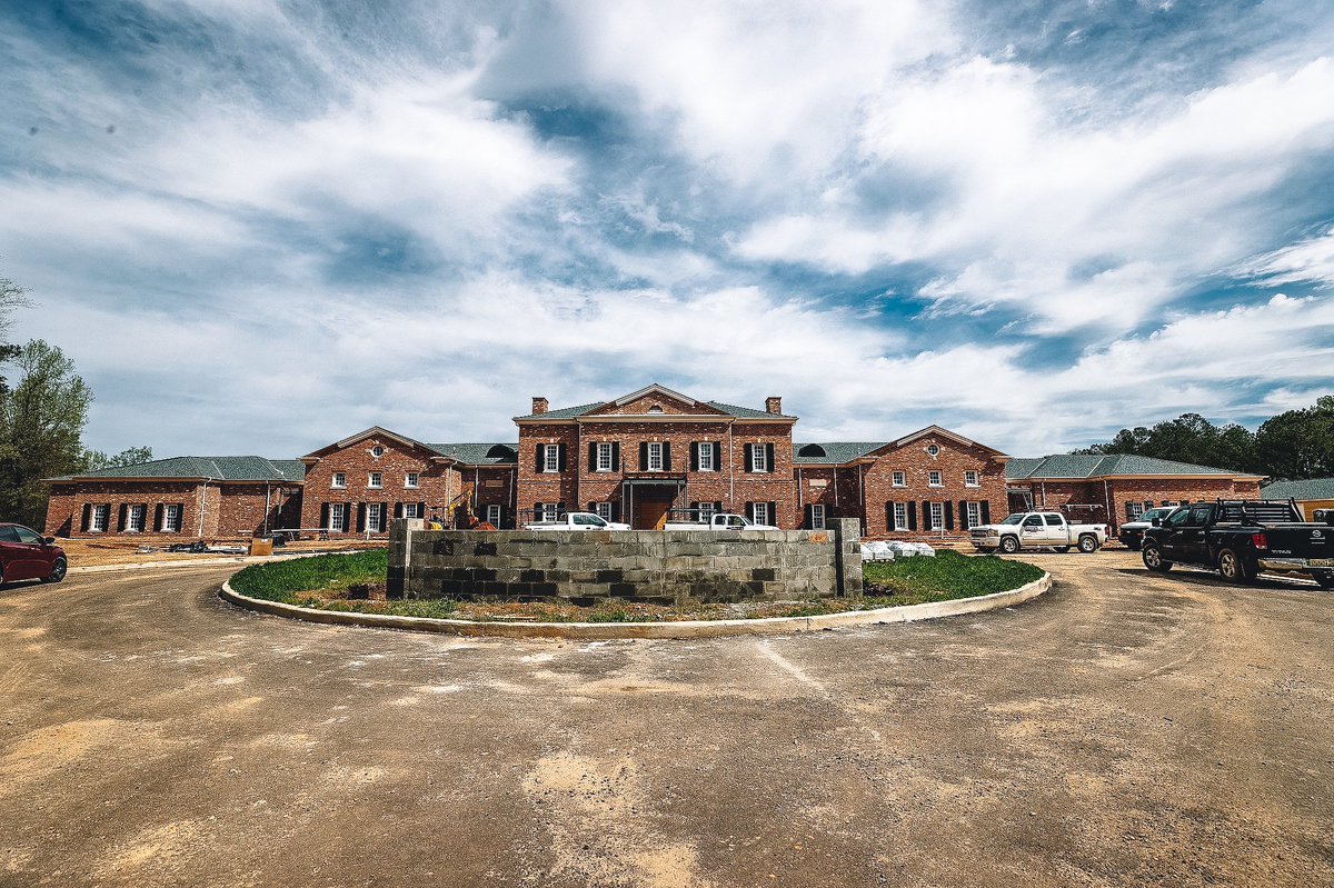 The new golf facility has made significant strides over the past few months. The uniquely designed course and golf clubhouse is on track to be completed by the fall of 2024. 📸 bit.ly/3y0juhv #RollTide