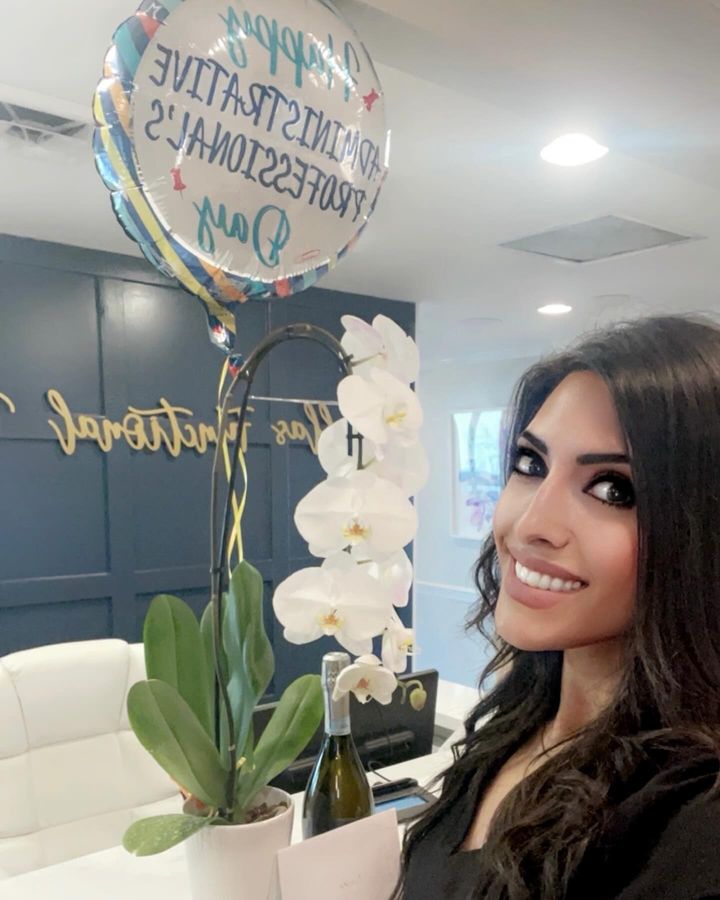 DFunctDentistry's tweet photo. Happy Admin Week to Niusha! She’s the warm voice on our phones when you call and the beautiful smile when you enter the office. We love working with you @newsha23 https://t.co/CI8AngZ0hU https://t.co/C2tdCpg3mA