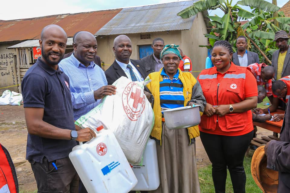 UgandaRedCross's tweet photo. In Kisoro today, we have distributed relief to families affected by heavy rains. 
120 families were considered following the assessment conducted.
Dr. Brian Kanaahe  - Director Disaster Risk Management apprentiated the role played by the Kisoro branch, the District Disaster Management Committee and community leaders, especially in conducting rapid assessments that enabled a faster response, in coordination with @OPMUganda.
@eu_echo @RodeKruis @opmdpm @DrBrianBilalK